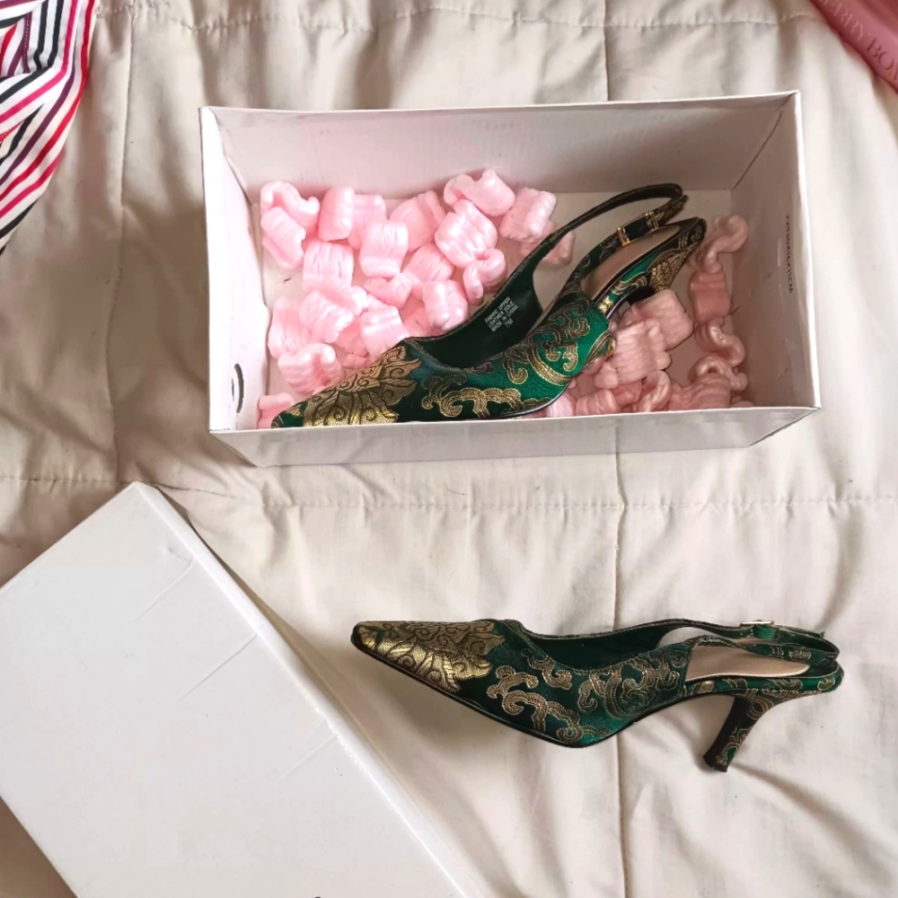 Elegant Green and Gold Women's Slingback Heels